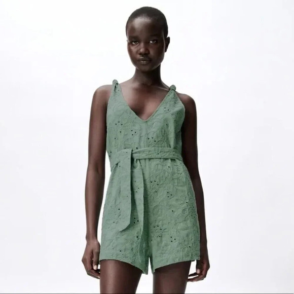 Zara Green Lace Jumpsuit - Picture 3 of 9